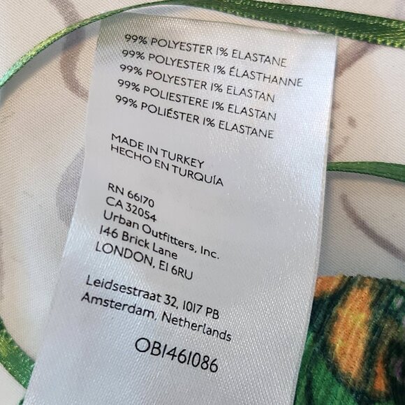 Urban Outfitter Valeria Wrap-Over Halter Top - Picture 4 of 8